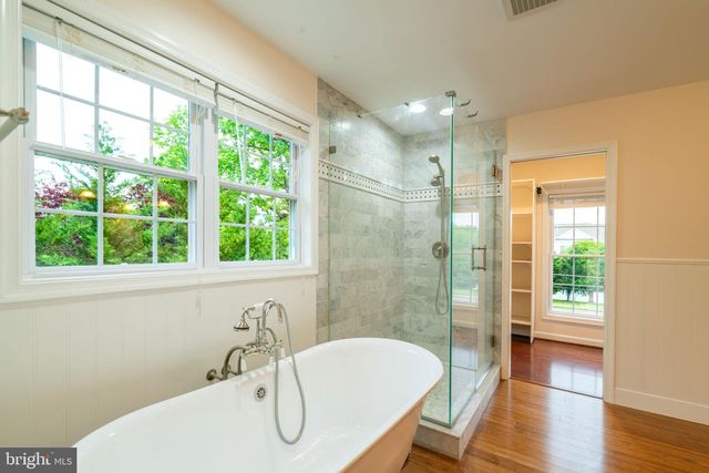 8038 HOLLAND RD, Alexandria, VA 22306
