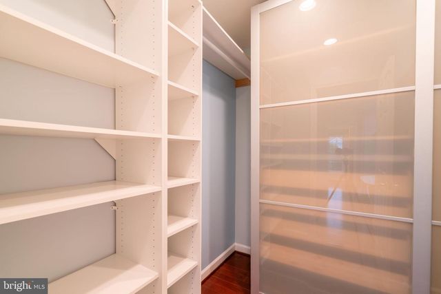 8038 HOLLAND RD, Alexandria, VA 22306