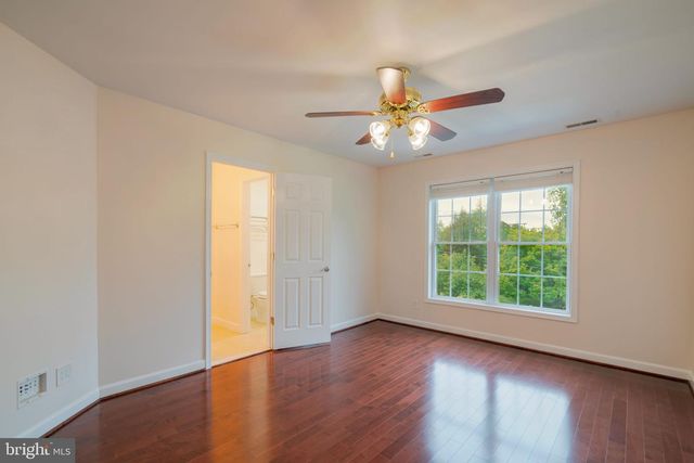 8038 HOLLAND RD, Alexandria, VA 22306