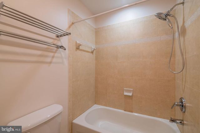 8038 HOLLAND RD, Alexandria, VA 22306