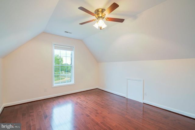 8038 HOLLAND RD, Alexandria, VA 22306