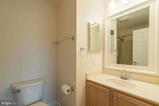 8038 HOLLAND RD, Alexandria, VA 22306