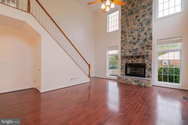 8038 HOLLAND RD, Alexandria, VA 22306