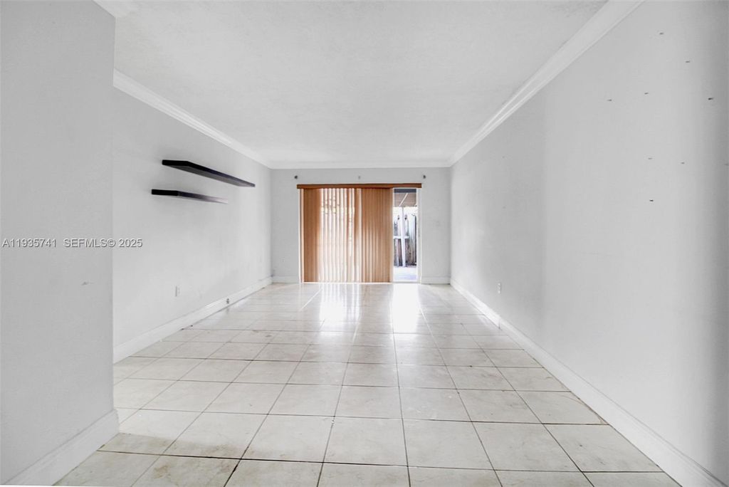 6195 W 18th Ave G125, Hialeah, FL 33012