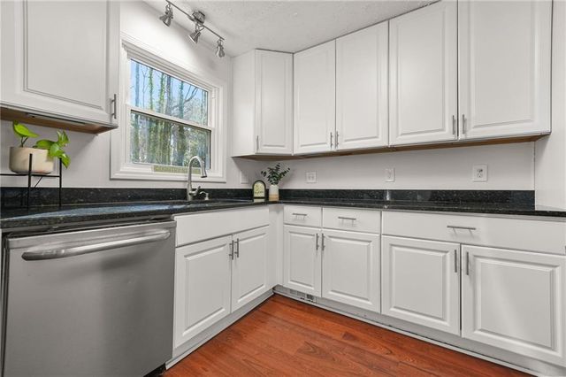 2915 Cedar Mill Drive, Acworth, GA 30102