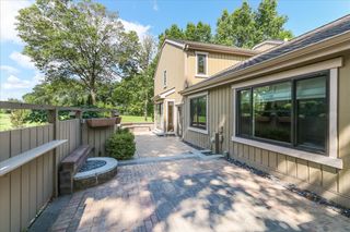 244 Hickory Lane, Lake Barrington, IL 60010