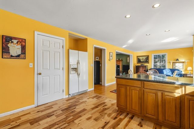 303 School St, Acton, MA 01720