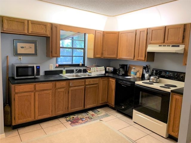 275 16th Avenue, Vero Beach, FL 32962
