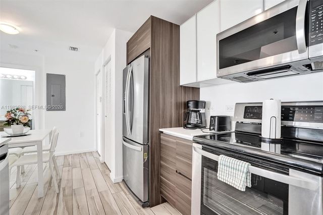 481 NE 29th St 702, Miami, FL 33137