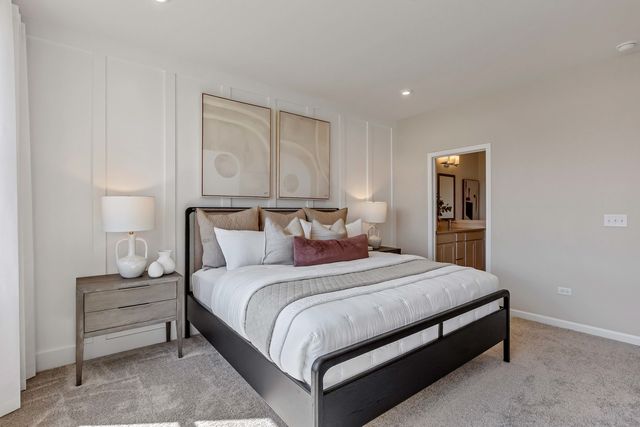 12631 Derry Drive 30502, Lemont, IL 60439