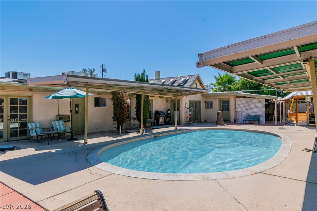 1567 Shadow Mountain Place, Las Vegas, NV 89108 — exterior