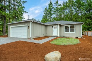 11 E Flaggwood Lane, Union, WA 98592