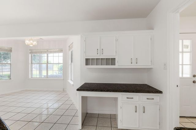 1812 Settlers Court Drive, Sealy, TX 77474