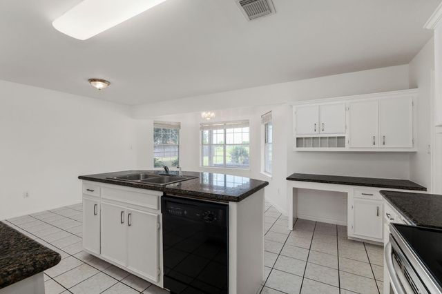 1812 Settlers Court Drive, Sealy, TX 77474