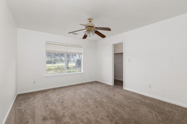 1812 Settlers Court Drive, Sealy, TX 77474