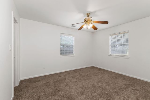 1812 Settlers Court Drive, Sealy, TX 77474