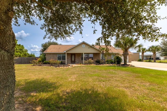 1812 Settlers Court Drive, Sealy, TX 77474