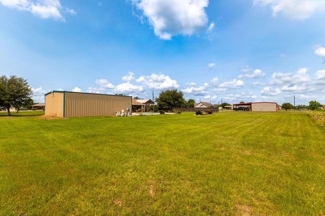 1812 Settlers Court Drive, Sealy, TX 77474