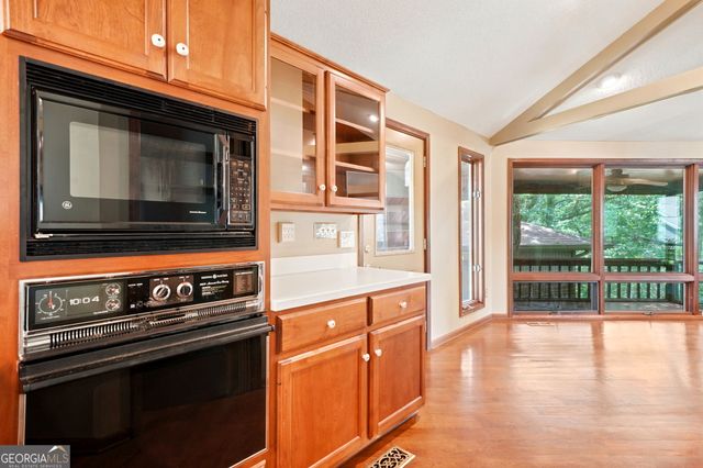 214 Ponderosa Lane, Waleska, GA 30183