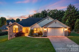 3 Bombay Court, Candler, NC 28715