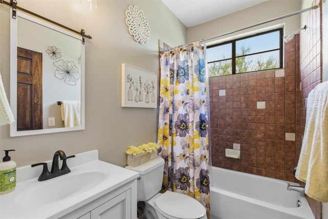 4110 Tyx TRL, Spicewood, TX 78669