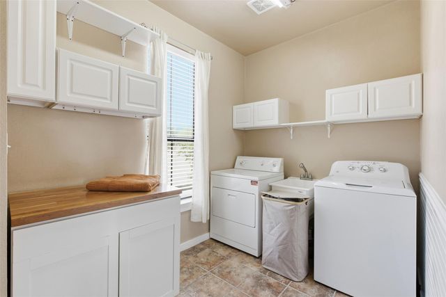 4110 Tyx TRL, Spicewood, TX 78669