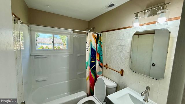 2429 BRUNSWICK RD, Baltimore, MD 21227