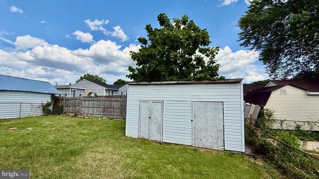 2429 BRUNSWICK RD, Baltimore, MD 21227