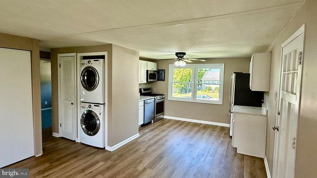 2429 BRUNSWICK RD, Baltimore, MD 21227
