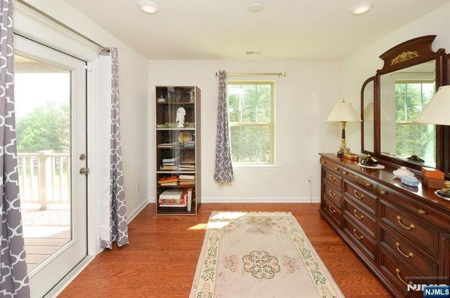 27 Winfield Drive 903, Woodcliff Lake, NJ 07677