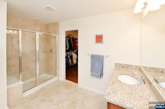 27 Winfield Drive 903, Woodcliff Lake, NJ 07677