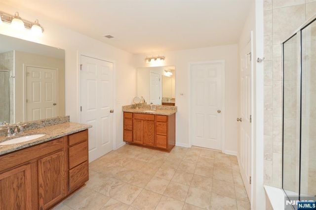 27 Winfield Drive 903, Woodcliff Lake, NJ 07677