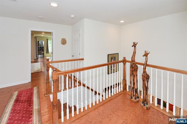 27 Winfield Drive 903, Woodcliff Lake, NJ 07677
