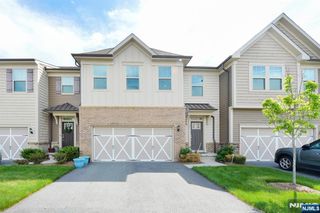 27 Winfield Drive 903, Woodcliff Lake, NJ 07677