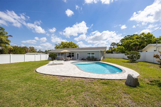 2396 MANGRUM DR, Dunedin, FL 34698