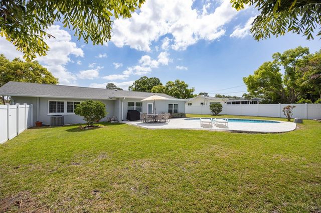 2396 MANGRUM DR, Dunedin, FL 34698