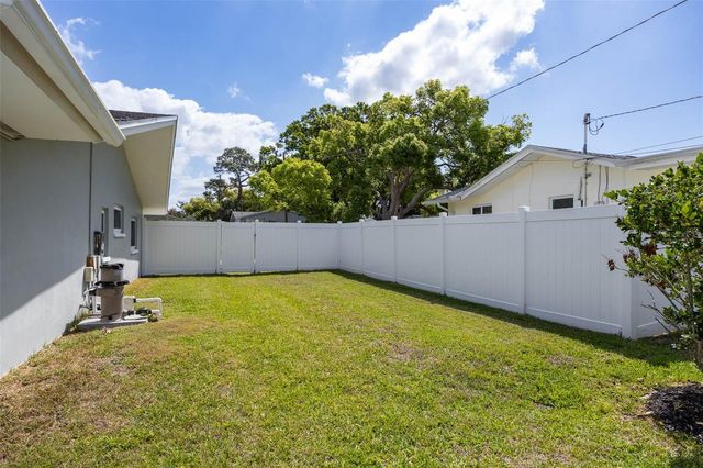 2396 MANGRUM DR, Dunedin, FL 34698