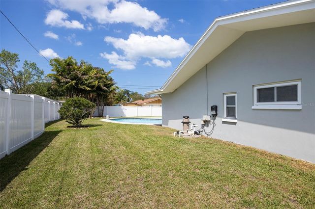 2396 MANGRUM DR, Dunedin, FL 34698