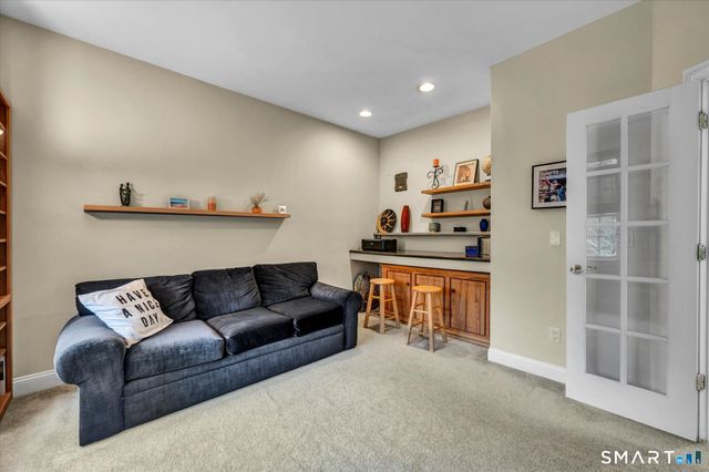 193 Scarborough Lane, Middletown, CT 06457