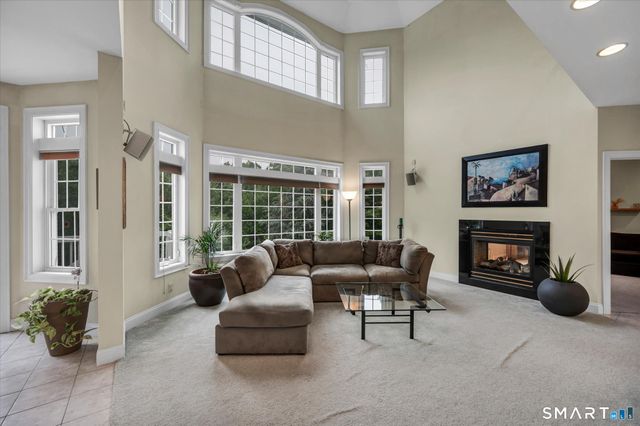 193 Scarborough Lane, Middletown, CT 06457