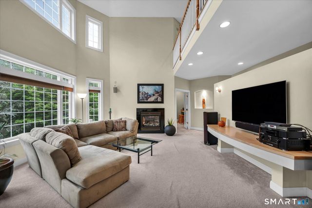193 Scarborough Lane, Middletown, CT 06457