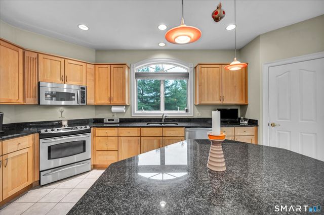193 Scarborough Lane, Middletown, CT 06457