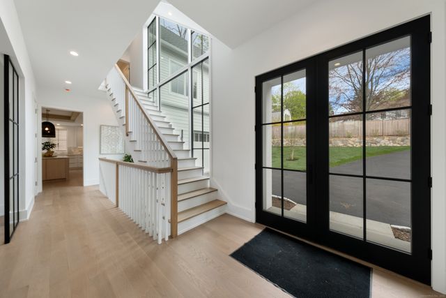 102 Compo Road South, Westport, CT 06880