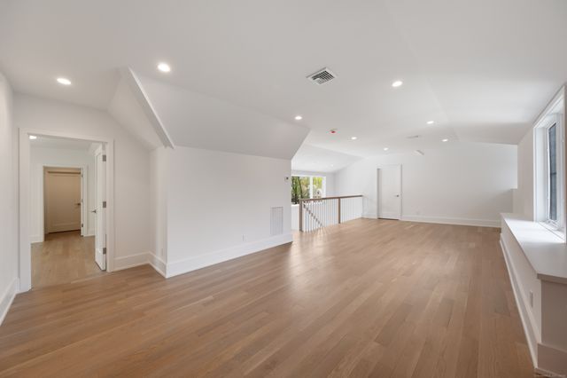 102 Compo Road South, Westport, CT 06880