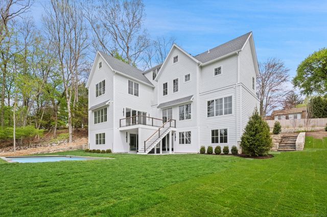 102 Compo Road South, Westport, CT 06880