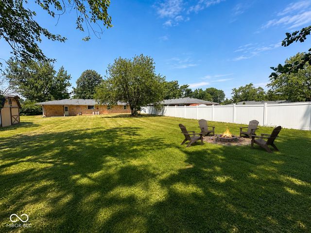 8 S Scatterfield Road, Anderson, IN 46012
