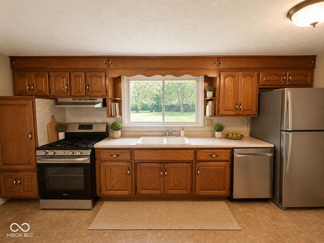 8 S Scatterfield Road, Anderson, IN 46012