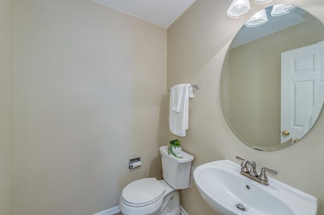 321 Grand Ridge Road 321, St. Charles, IL 60175