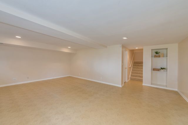 321 Grand Ridge Road 321, St. Charles, IL 60175