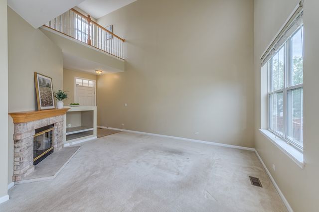 321 Grand Ridge Road 321, St. Charles, IL 60175